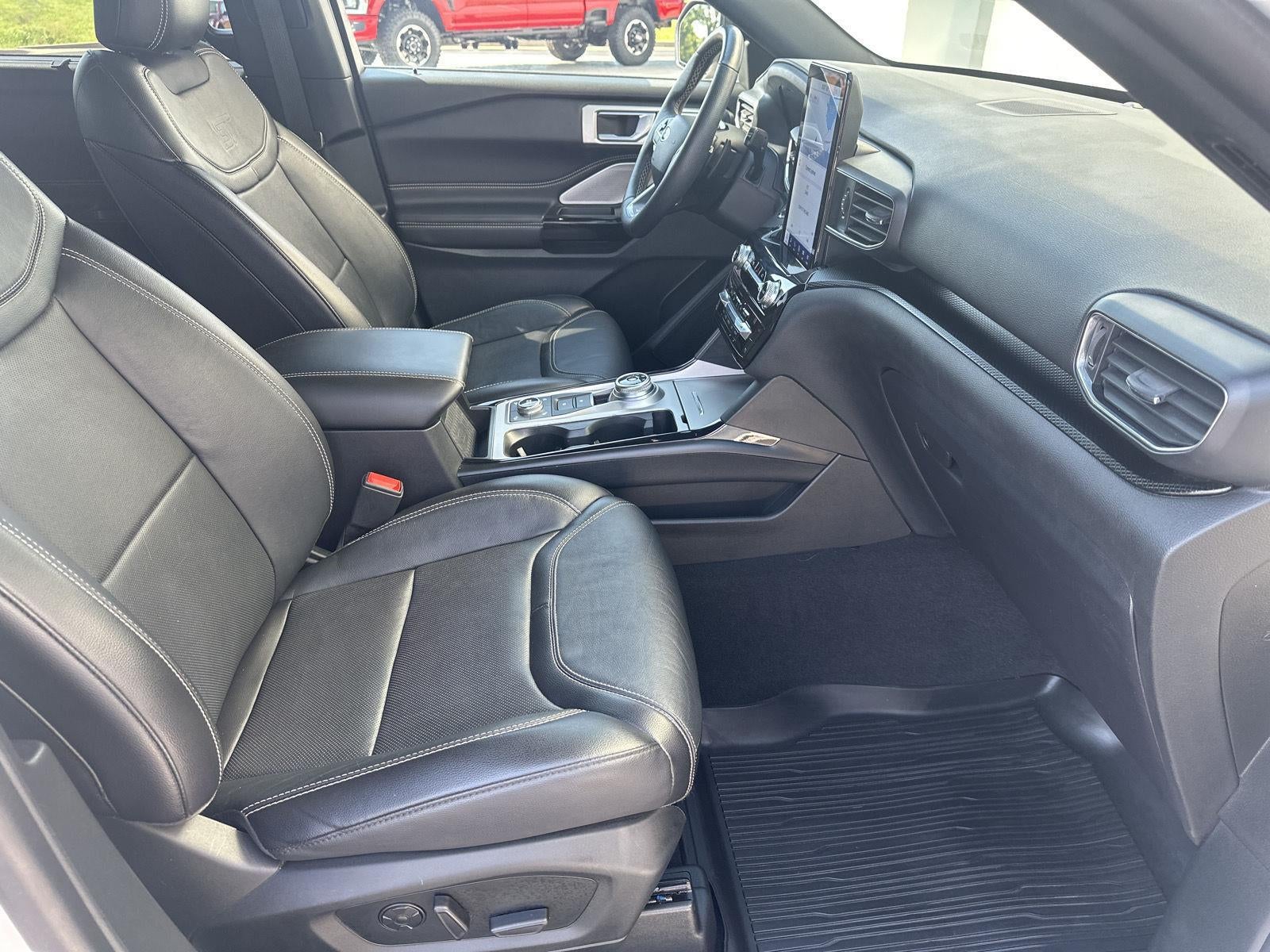 2021 Ford Explorer Base