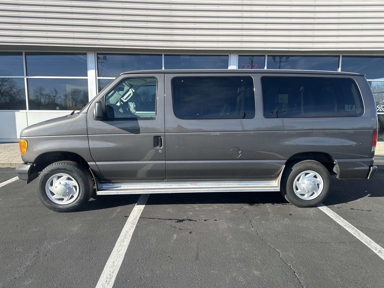 2007 Ford Econoline Wagon Base