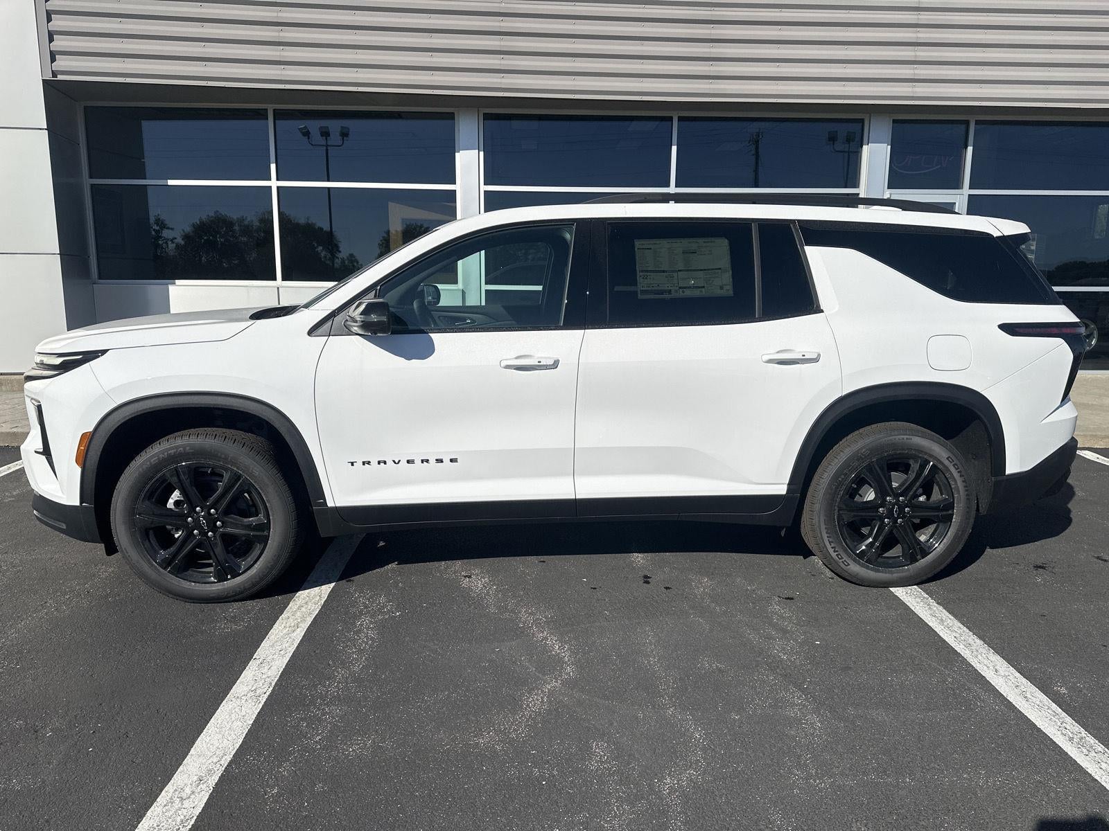 2027 Chevrolet Traverse LT