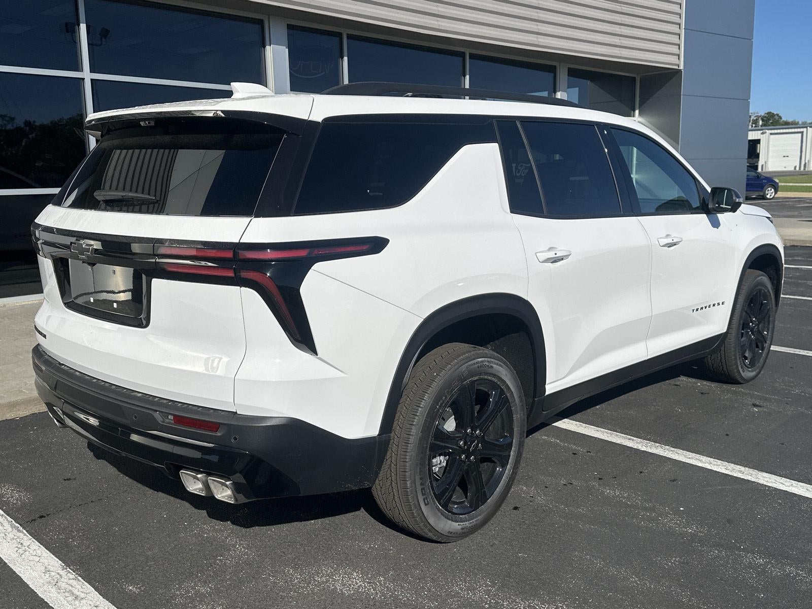 2027 Chevrolet Traverse LT