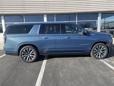 2025 Chevrolet Suburban High Country