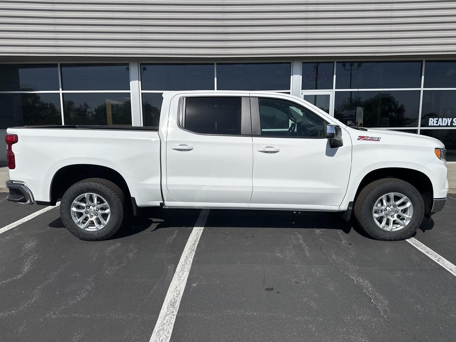 2026 Chevrolet Silverado 1500 LT - Photo 9