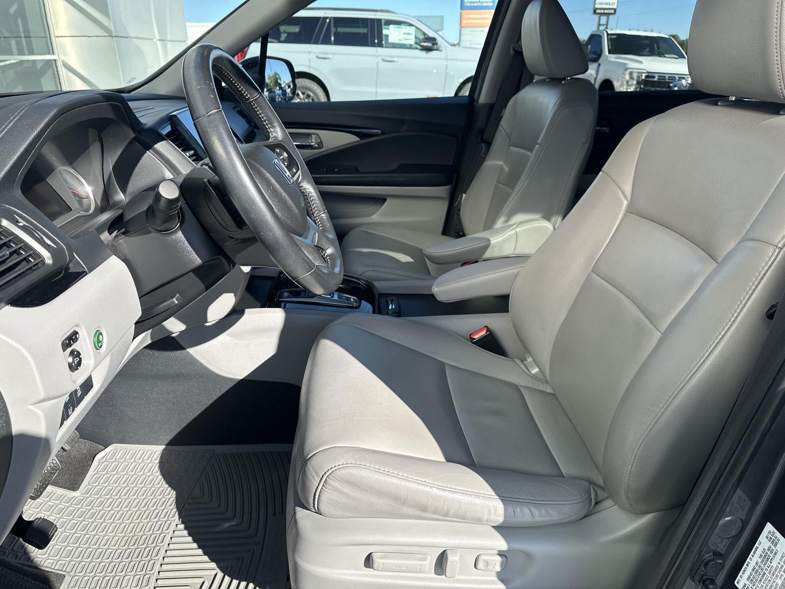 2020 Honda Pilot Touring 8-Passenger