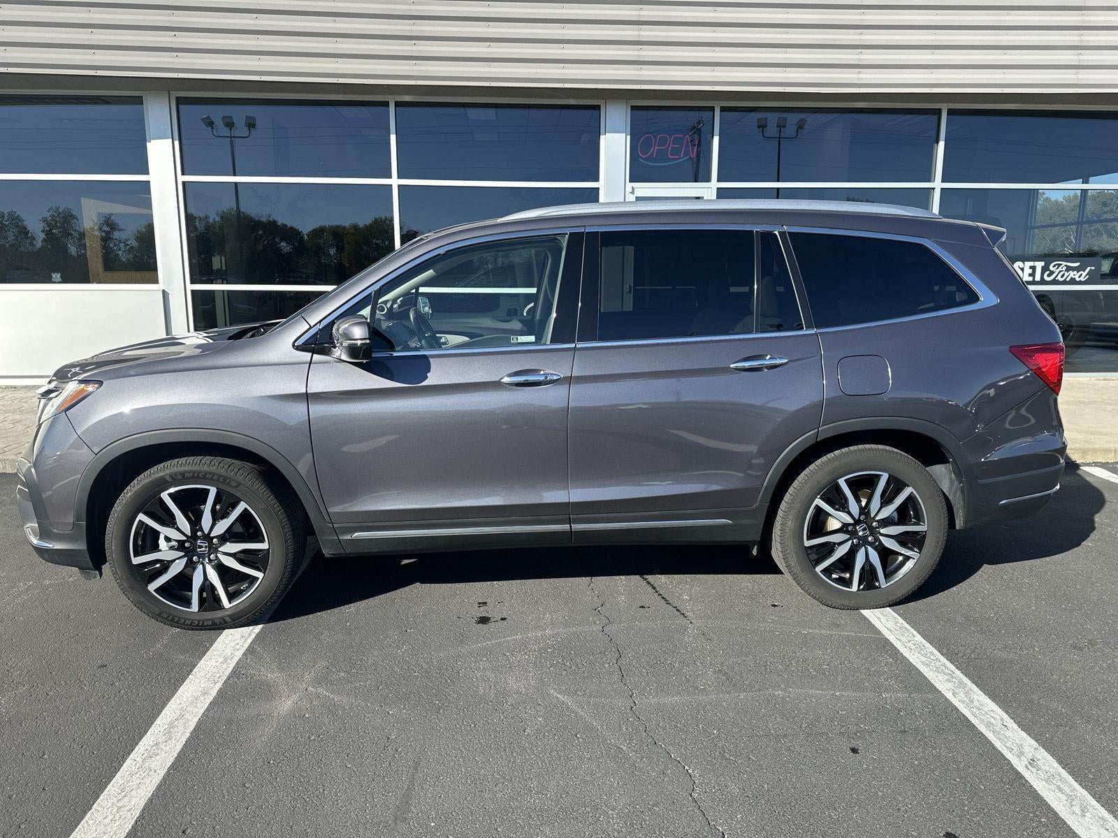 2020 Honda Pilot Touring 8-Passenger