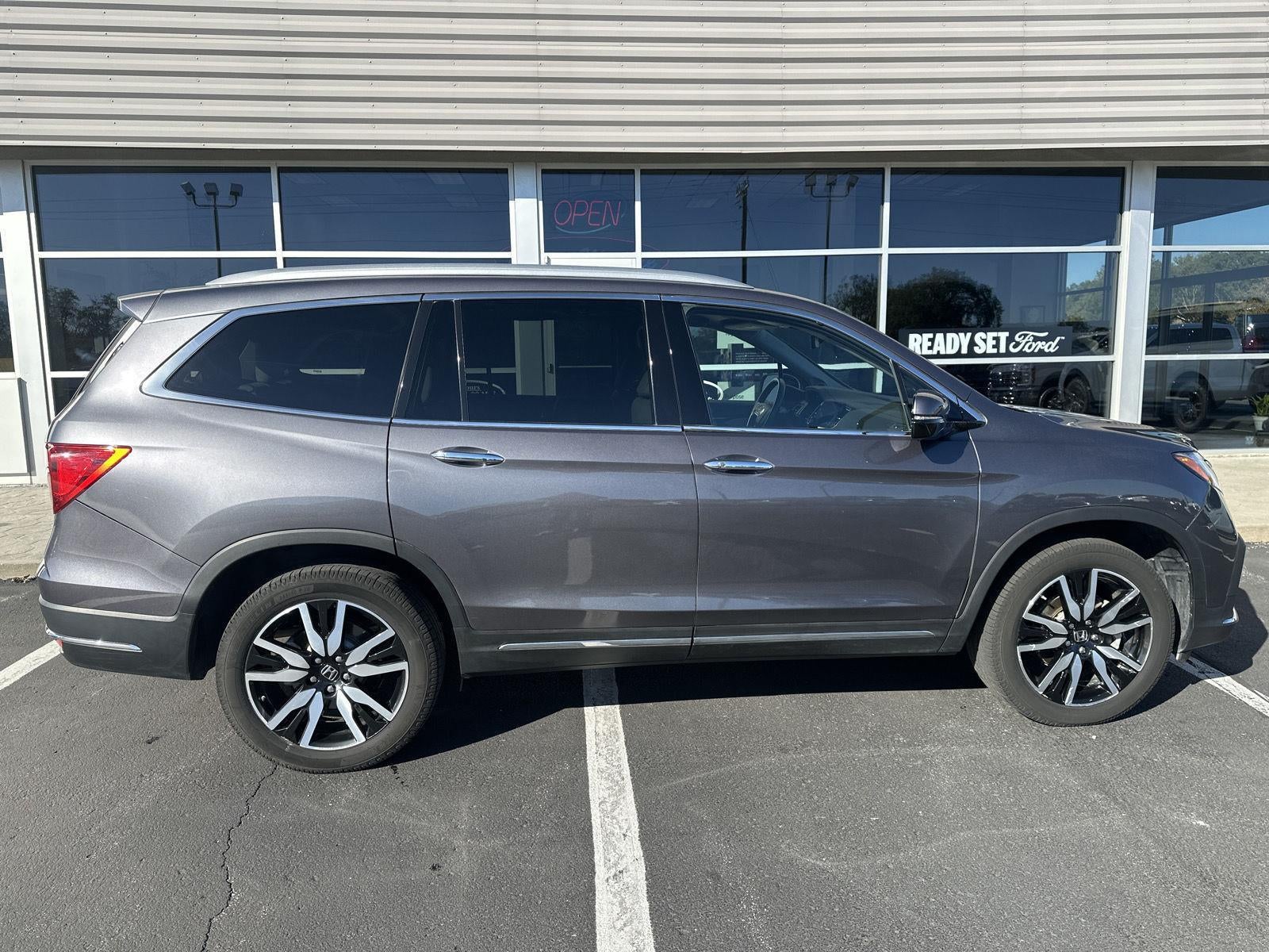 2020 Honda Pilot Touring 8-Passenger