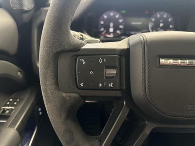 2023 Land Rover Defender V8