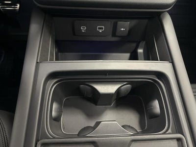 2023 Land Rover Defender V8