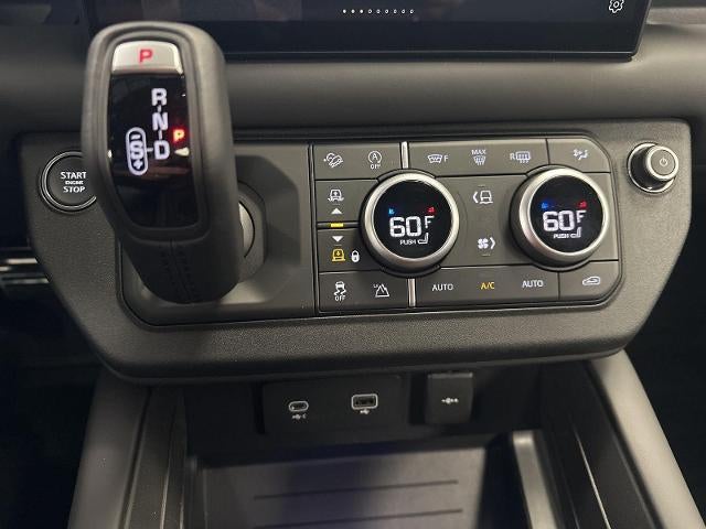 2023 Land Rover Defender V8