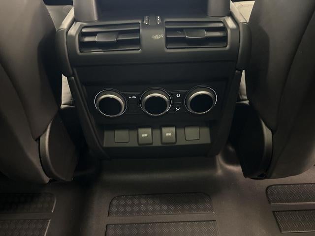 2023 Land Rover Defender V8