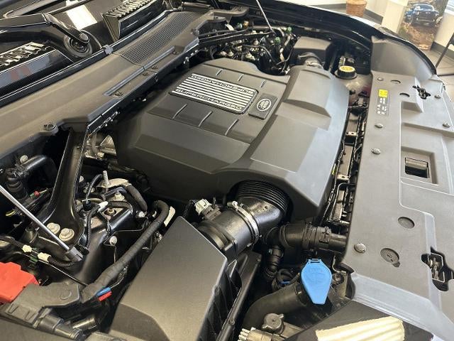 2023 Land Rover Defender V8