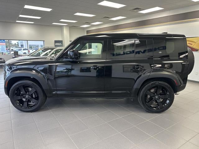 2023 Land Rover Defender V8