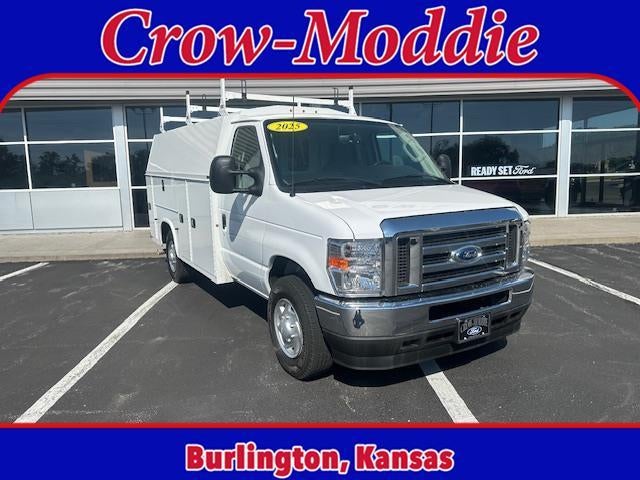 2025 Ford E-Series Cutaway E-350 SRW 138" WB