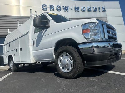 2025 Ford E-Series Cutaway E-350 SRW 138" WB