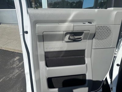 2025 Ford E-Series Cutaway E-350 SRW 138" WB