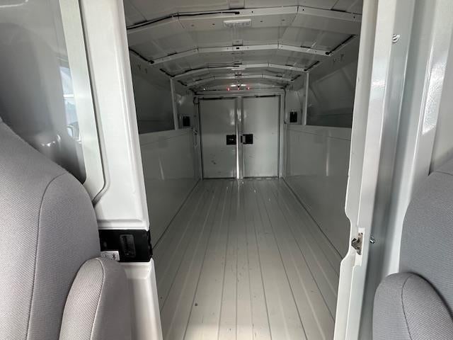 2025 Ford E-Series Cutaway E-350 SRW 138" WB
