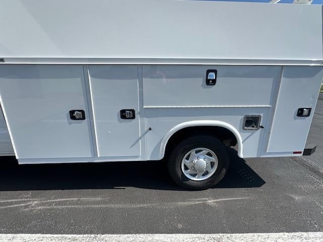 2025 Ford E-Series Cutaway E-350 SRW 138" WB