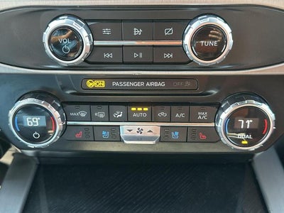 2022 Ford Super Duty F-350 SRW Platinum 4WD Crew Cab 6.75' Box
