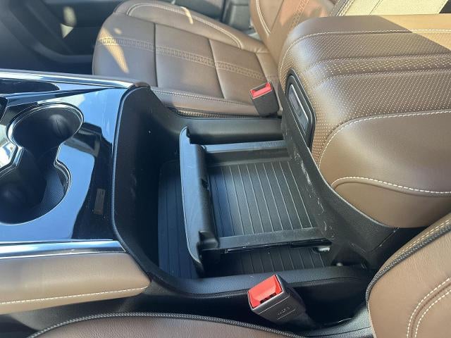 2025 Chevrolet Suburban 4WD High Country