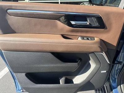 2025 Chevrolet Suburban 4WD High Country