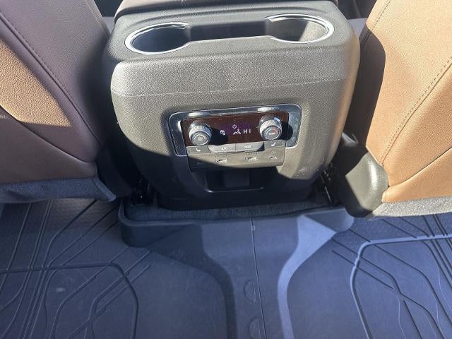 2025 Chevrolet Suburban 4WD High Country