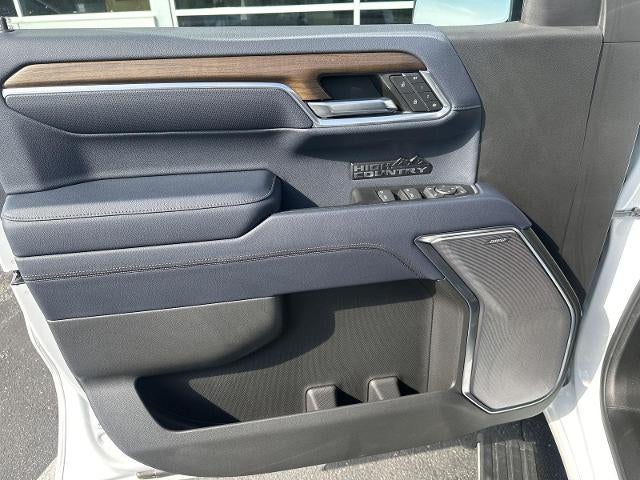2022 Chevrolet Silverado 1500 Crew Cab Short Box 4-Wheel Drive High Country