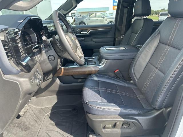 2022 Chevrolet Silverado 1500 Crew Cab Short Box 4-Wheel Drive High Country