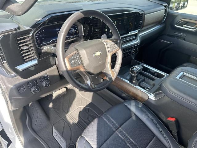 2022 Chevrolet Silverado 1500 Crew Cab Short Box 4-Wheel Drive High Country