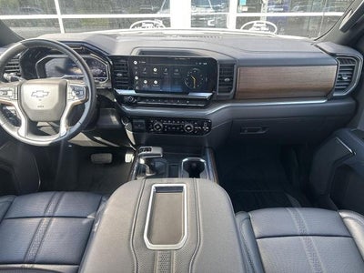 2022 Chevrolet Silverado 1500 Crew Cab Short Box 4-Wheel Drive High Country