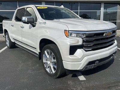 2022 Chevrolet Silverado 1500 Crew Cab Short Box 4-Wheel Drive High Country