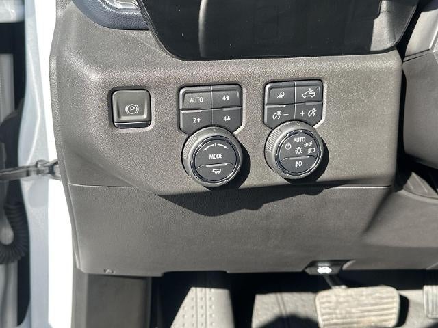 2022 Chevrolet Silverado 1500 Crew Cab Short Box 4-Wheel Drive High Country