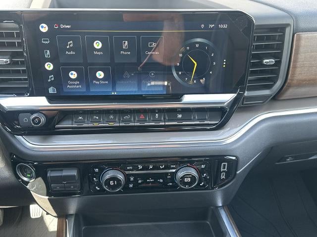 2022 Chevrolet Silverado 1500 Crew Cab Short Box 4-Wheel Drive High Country