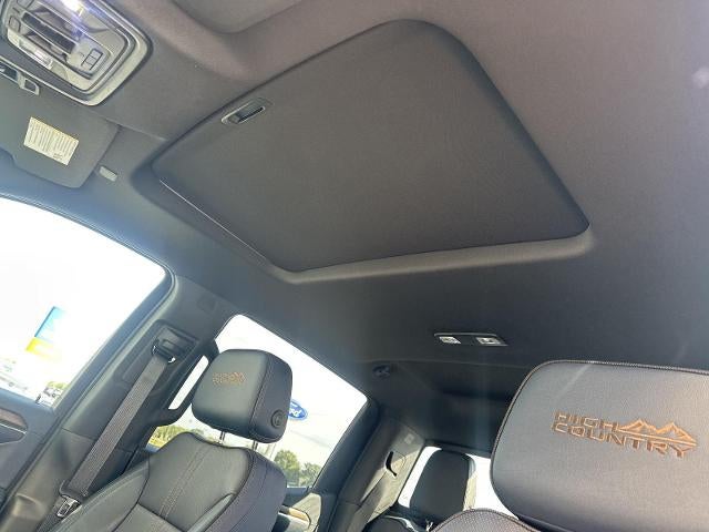 2022 Chevrolet Silverado 1500 Crew Cab Short Box 4-Wheel Drive High Country