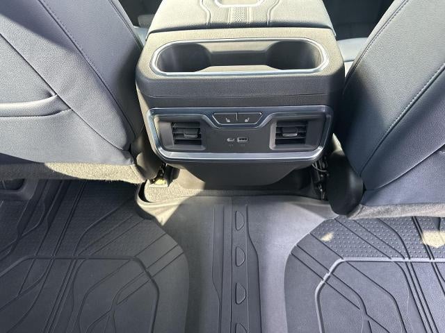 2022 Chevrolet Silverado 1500 Crew Cab Short Box 4-Wheel Drive High Country