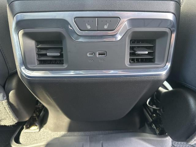 2022 Chevrolet Silverado 1500 Crew Cab Short Box 4-Wheel Drive High Country