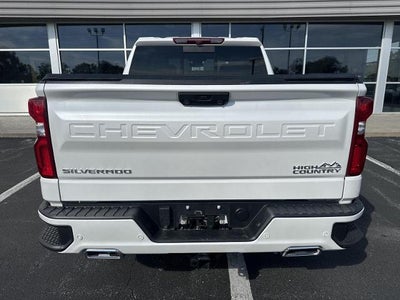 2022 Chevrolet Silverado 1500 Crew Cab Short Box 4-Wheel Drive High Country