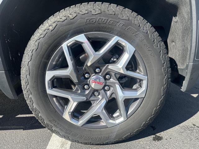 2023 GMC Sierra 1500 Crew Cab Short Box 4-Wheel Drive SLT