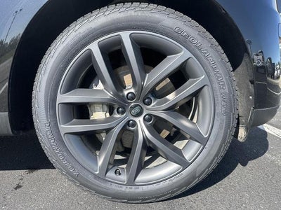 2025 Land Rover Range Rover Sport P360 SE