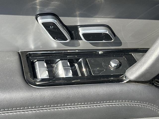 2025 Land Rover Range Rover Sport P360 SE
