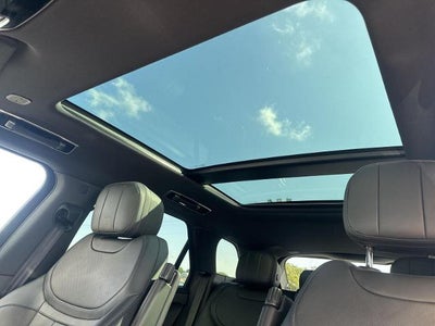 2025 Land Rover Range Rover Sport P360 SE